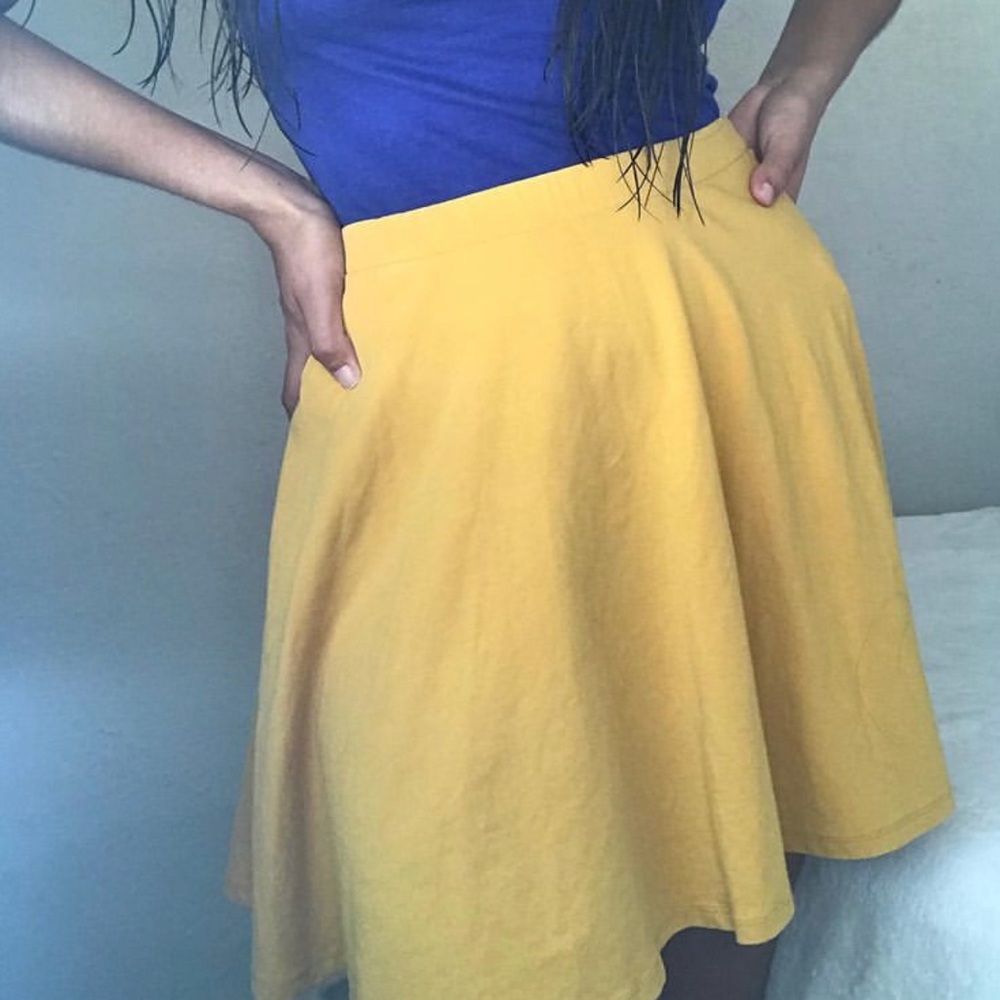 Mustard skirt 🐡
